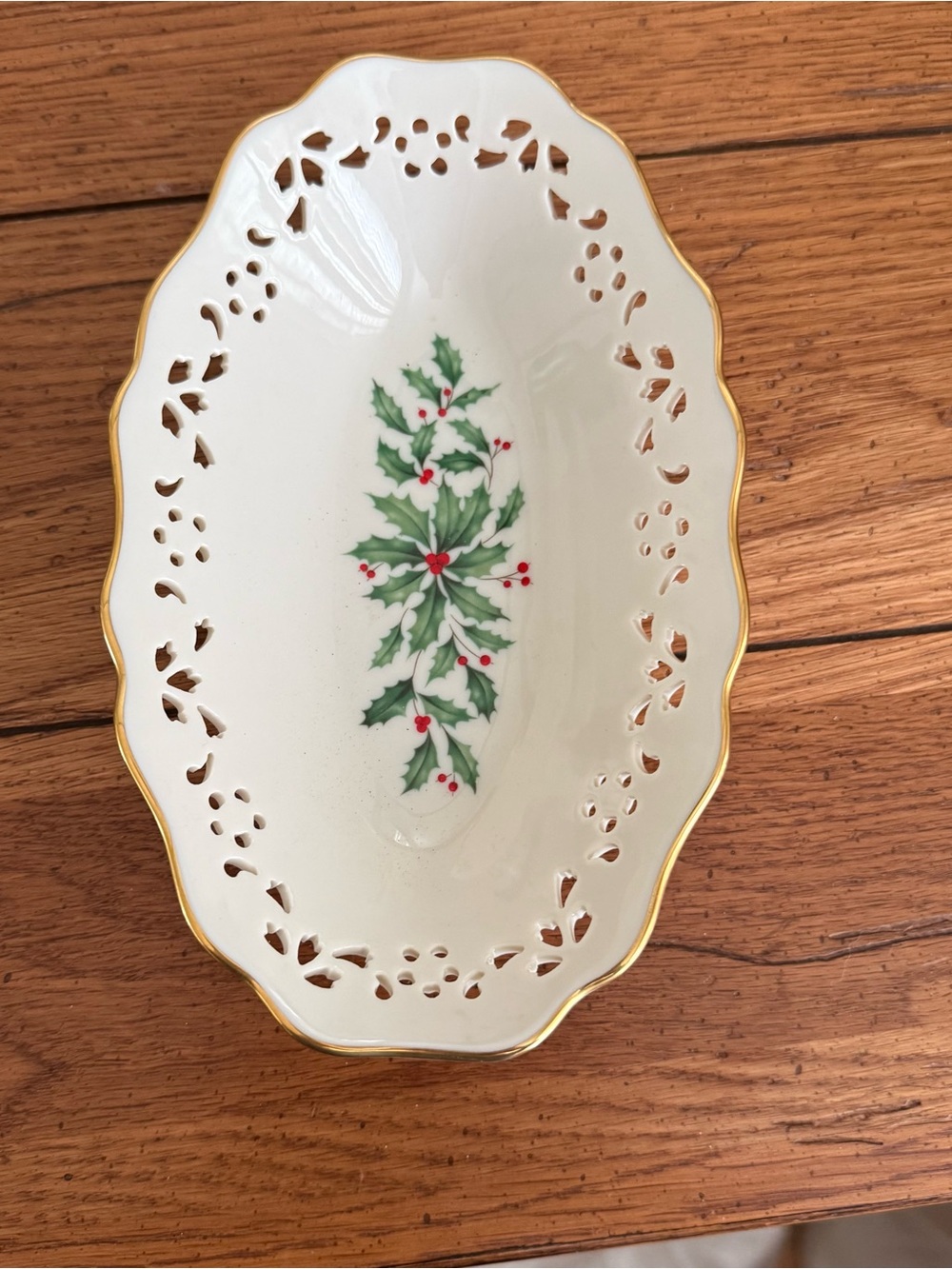 Vintage Lenox Holiday Porcelain Pierced Basket Bowl - Picture 3 of 5